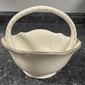 Lenox Basket Beautiful Cream Gold Rim Colored “Special” w/ Handle 5.5”